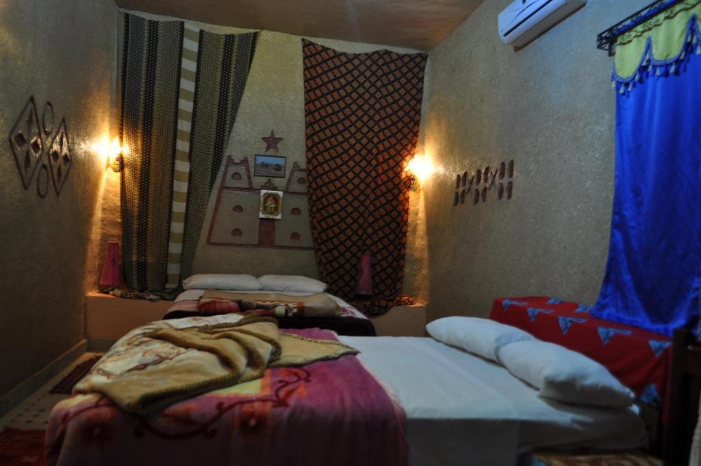 Riad Aicha & Camel Trekking Merzouga Oda fotoğraf